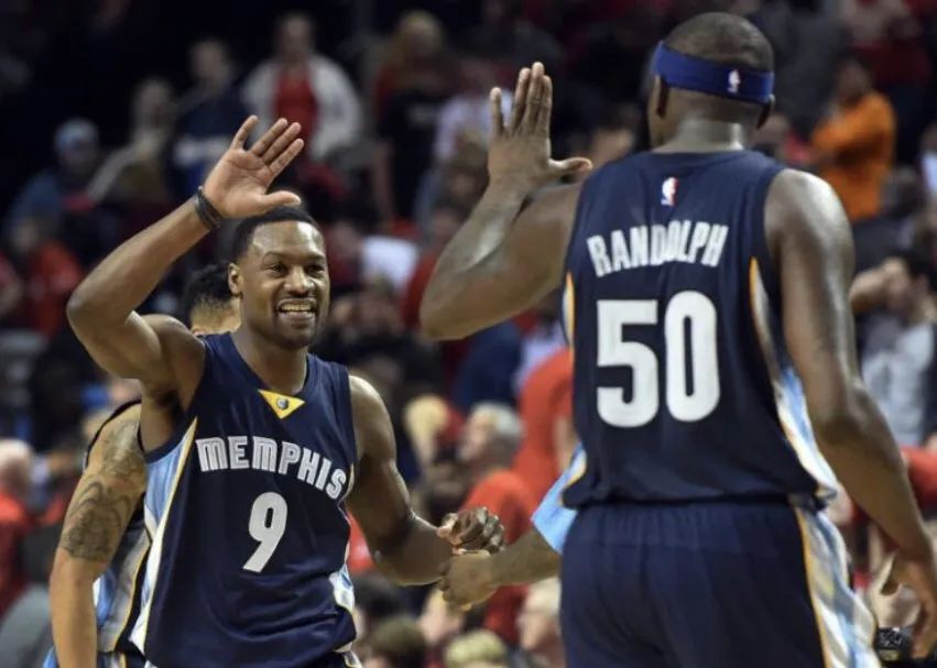 皇冠体育官方入口-赛前上海海港刷新队史纪录赛前孟菲斯灰熊备战NBA常规赛，这一次真的关键时刻浙江队手感冰凉的简单介绍